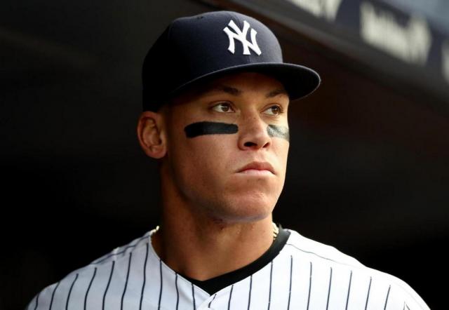 58f9745085bd4_AaronJudge.thumb.jpg.494c98f25e13b9f95e846cd4401a982d.jpg