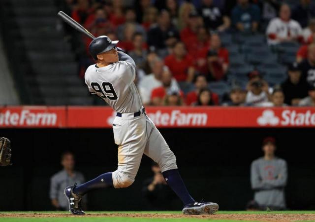 593ff9001987a_AaronJudge4.thumb.jpg.c44920546f7efd86e37b70d67ca4cbc4.jpg