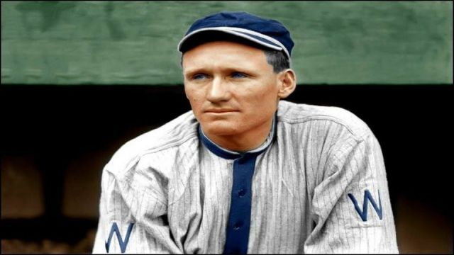 Walter Johnson 1914 Washington Senators.jpg