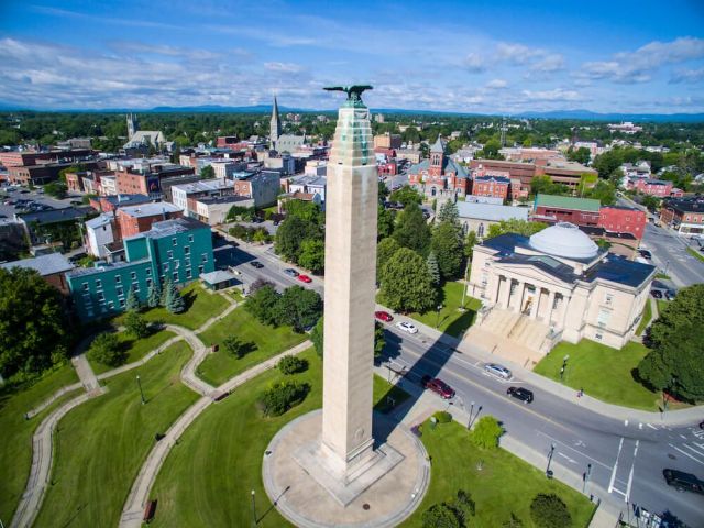 monument-city-hall_Carlin.thumb.jpg.ec59d34fbce811dda3ef9c166a56cebc.jpg