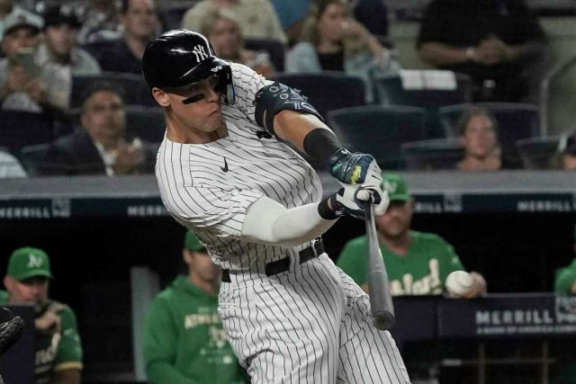 1366716853_AaronJudge.thumb.jpg.a8c21418bd948b0af73148cf03aacd05.jpg