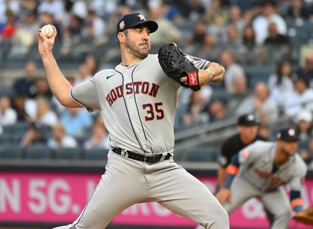 1472726562_JustinVerlander.thumb.jpg.24419ddcf16d44d7dbbeec7d528717a3.jpg